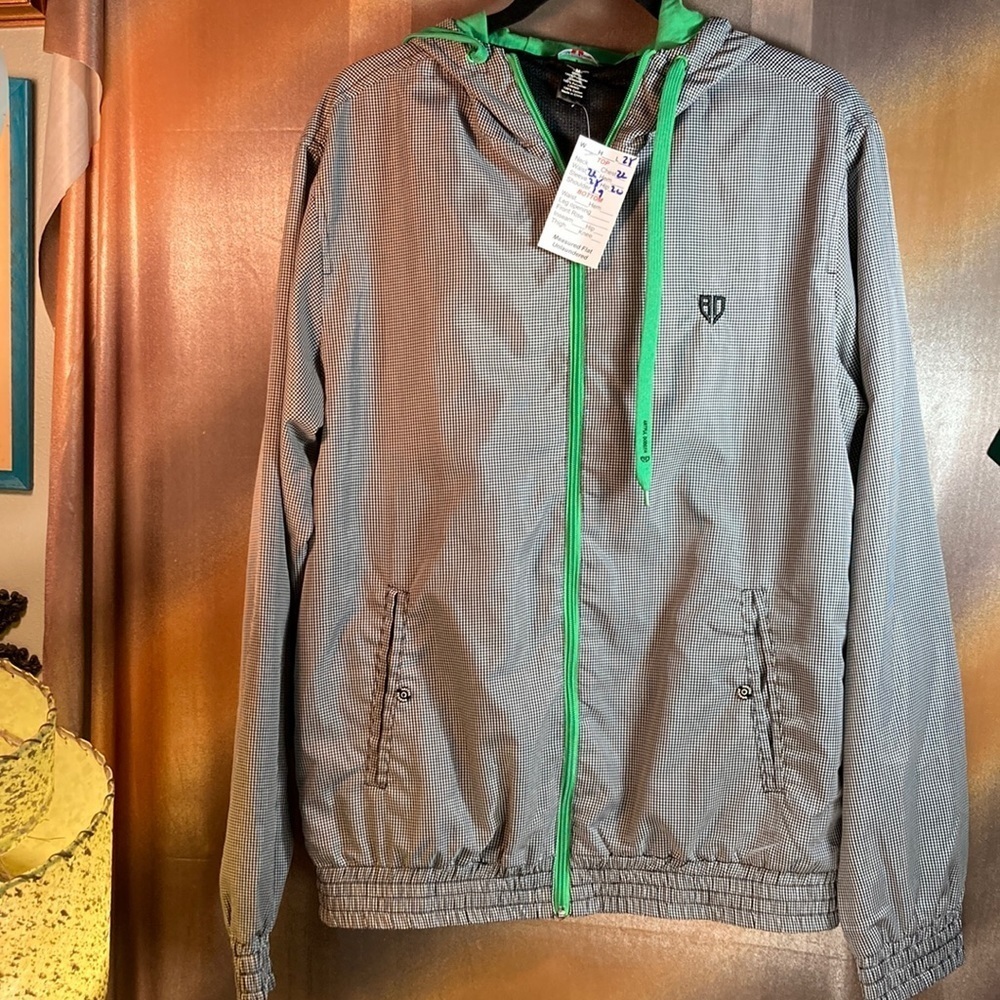 Artful Dodger windbreaker. Tiny black check with green‎ accents. 22” chest B9